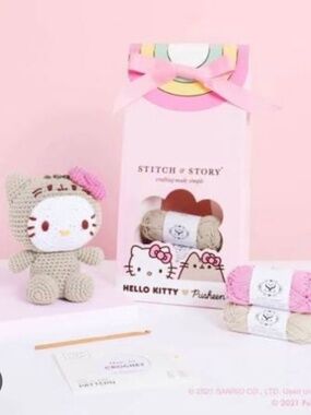 Stitch & Story HELLO KITTY x PUSHEEN AMIGURUMI Crochet Kit